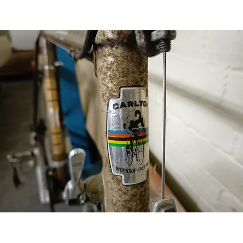 214 - A gent's Carlton Corsair racing bicycle, with a spare wheelPlease see our terms and conditions in re... 