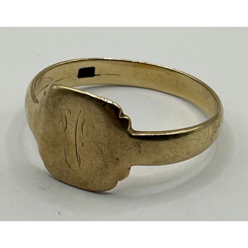 728 - An 9ct gold signet ring, 4.5 g