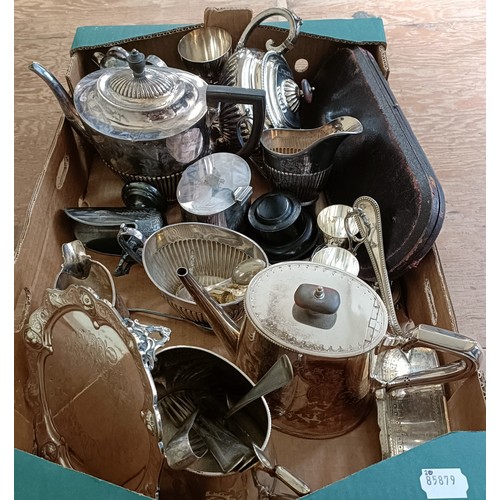 627 - A silver plated three piece tea set and assorted other silver plate (box)
