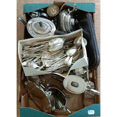 627 - A silver plated three piece tea set and assorted other silver plate (box)