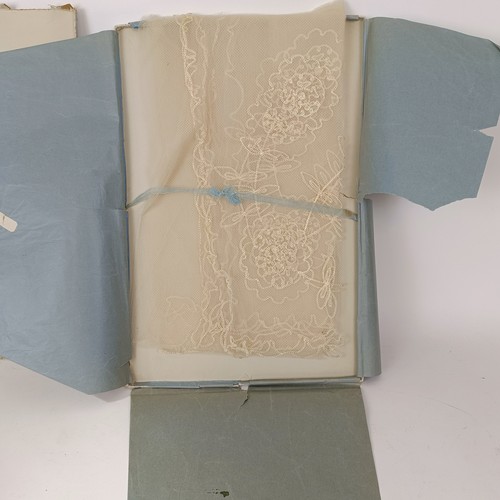 628 - A vintage wedding veil, in original box