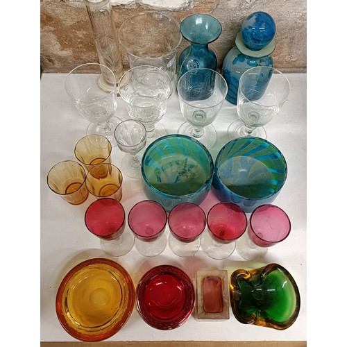 631 - Assorted Art glass, (qty)