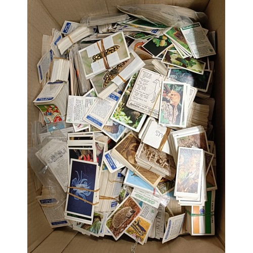 634 - Assorted cigarette cards (2 boxes)