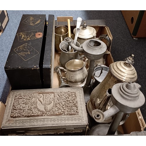 641 - A pair of pewter oil lamps, a lacquered box, a carved box and assorted metalware (box)