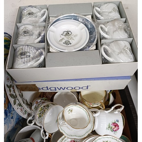 642 - A part Wedgwood Charnwood pattern dinner service, assorted ceramics and glass (2 boxes)