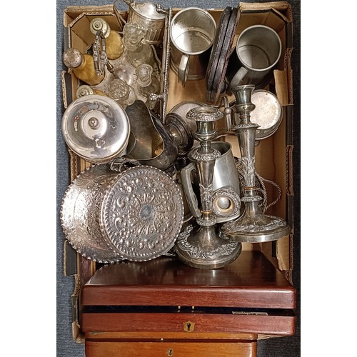 643 - A pair of silver plated candlesticks and assorted silver plate (box)
