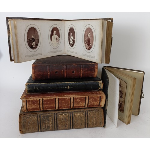 644 - Five Victorian and later photograph albums, and The Works of Shakespeare (6)