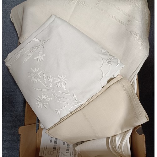 653 - Various linen (box)