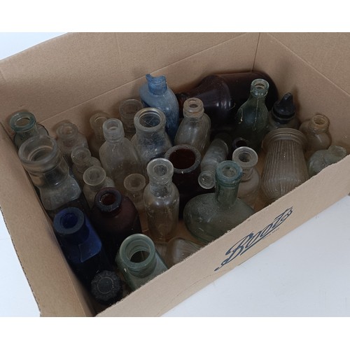 658 - Assorted vintage bottles (2 boxes)