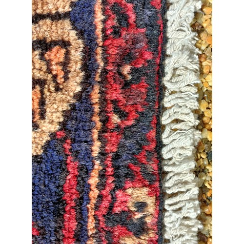 839 - A North West Persian Zanjan rug, 225 x 142 cm