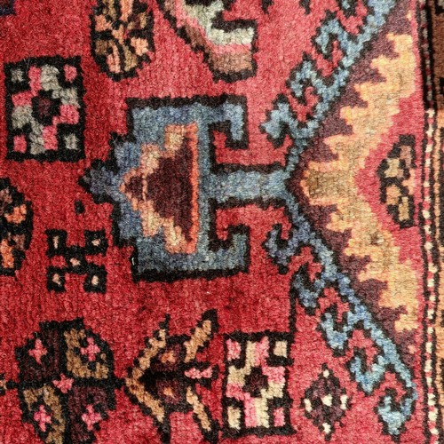 839 - A North West Persian Zanjan rug, 225 x 142 cm