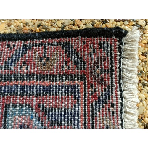 839 - A North West Persian Zanjan rug, 225 x 142 cm