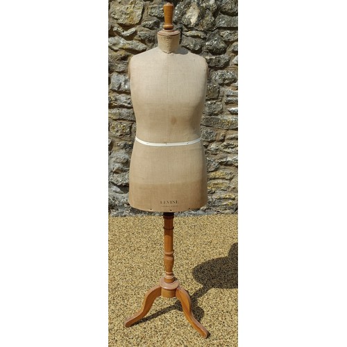 758 - A vintage mannequin by Levine of Paris, 165 cm high
