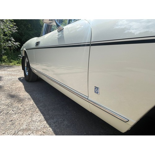 17 - 1975 Triumph StagRegistration number JDF 367NChassis number LF029428HEAEngine number LD35674AApprox.... 