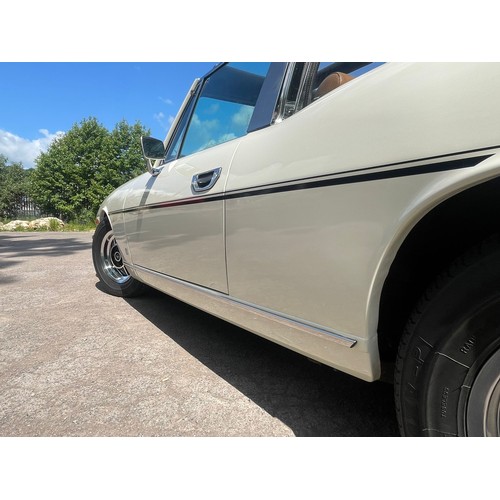 17 - 1975 Triumph StagRegistration number JDF 367NChassis number LF029428HEAEngine number LD35674AApprox.... 