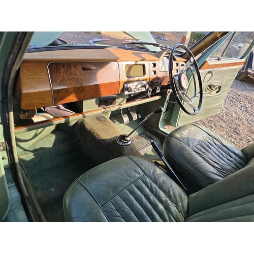 38 - 1957 MG Magnette ZBBest bid to be submittedRegistration number MJG 365Chassis number KAT13/20089Engi... 