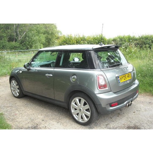 19 - 2009 Mini Cooper SRegistration number HY09 HRUSilver with a black interior95,000 recorded milesFull ... 