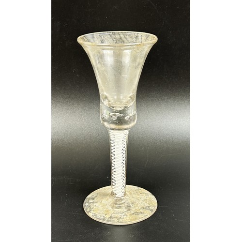 Lot 685       
