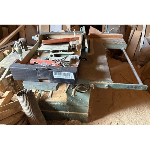 92 - A saw bench, and a dust extractor