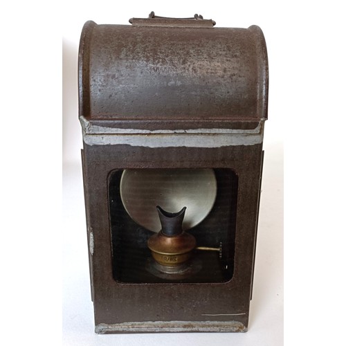 2013 - A BR(M) lamp, 26 cm high, a BR(E) lamp, 26 cm high, and a BR(W) signal lamp, stamped Swindon, 25 cm ...