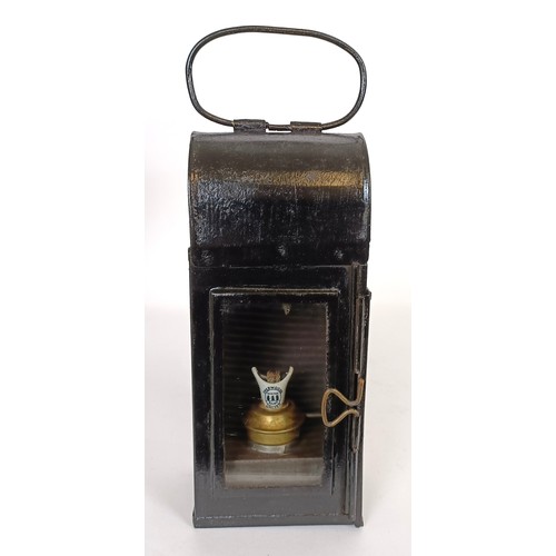 2013 - A BR(M) lamp, 26 cm high, a BR(E) lamp, 26 cm high, and a BR(W) signal lamp, stamped Swindon, 25 cm ...
