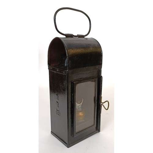 2013 - A BR(M) lamp, 26 cm high, a BR(E) lamp, 26 cm high, and a BR(W) signal lamp, stamped Swindon, 25 cm ...