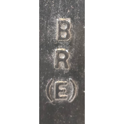 2013 - A BR(M) lamp, 26 cm high, a BR(E) lamp, 26 cm high, and a BR(W) signal lamp, stamped Swindon, 25 cm ...