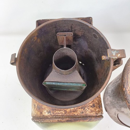 2042 - An SR locomotive headlamp, No 4735, 35 cm high<br />Provenance:  A single Owner West County Collecti...