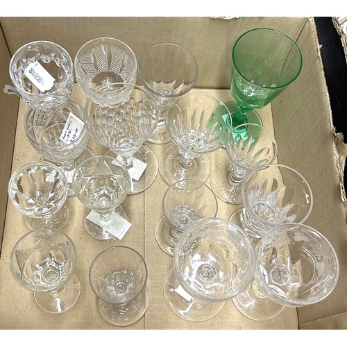 344 - A 19th century wine glass and 15 others (16)