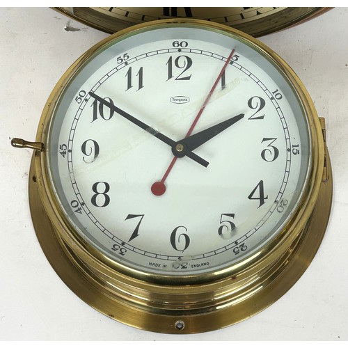 335 - A wall clock, with a painted dial, to a single train fusee movement, in a mahogany case, 36 cm diame... 