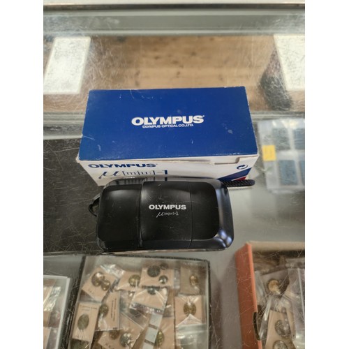 308 - Assorted cameras (box)Provenance: Sold on behalf of SNCB Charity
