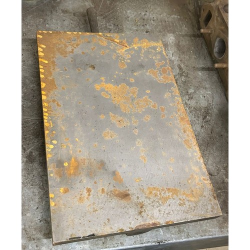 204 - An engineers type measuring plate