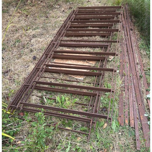 205 - Vintage racking, marked BBR