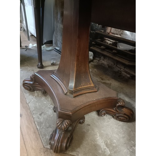 1010 - A mahogany Pembroke table,  90 cm wide
