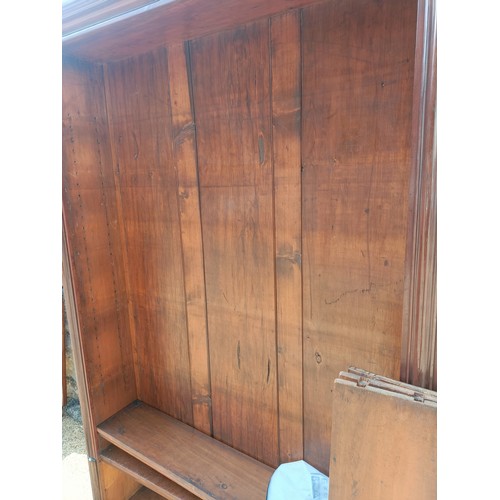 1094 - A Victorian mahogany bookcase, 130 cm wide