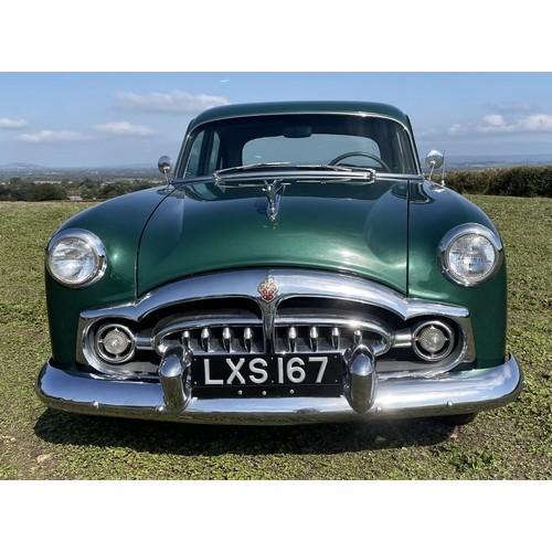 28 - 1952 Packard ‘Straight Eight’ SaloonRegistration number LXS 167Chassis number 2562-11936Metallic Bre... 
