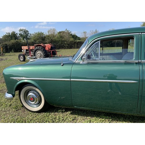 28 - 1952 Packard ‘Straight Eight’ SaloonRegistration number LXS 167Chassis number 2562-11936Metallic Bre... 