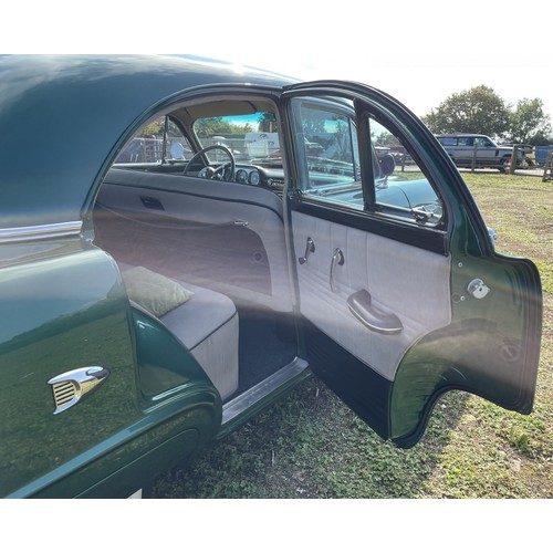 28 - 1952 Packard ‘Straight Eight’ SaloonRegistration number LXS 167Chassis number 2562-11936Metallic Bre... 