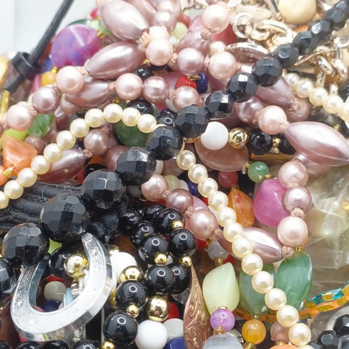 Assorted costume jewellery