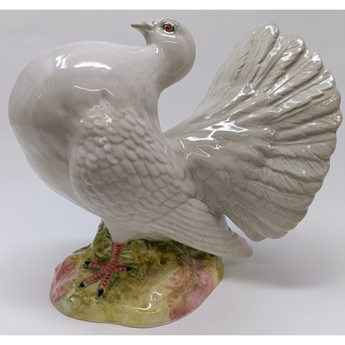 88 - A Beswick Fantail Pigeon, 1614, gloss