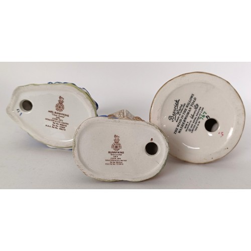 118 - Five Beswick Wind In The Willows figures, including Washerwoman Toad, a Little Loveable figure, I Lo... 