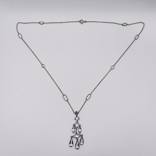680 - An aquamarine necklace