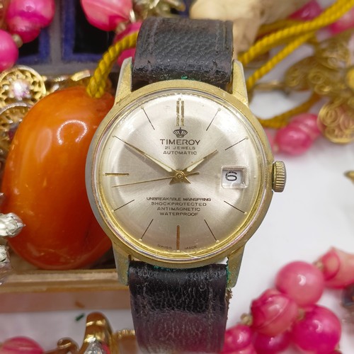 710 - Assorted costume jewellery (box)