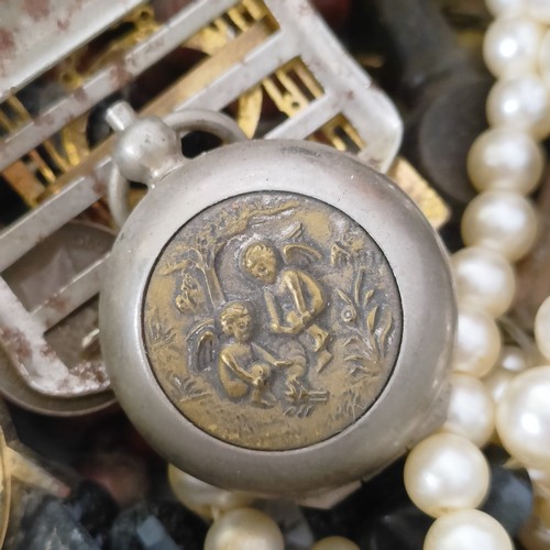 713 - Assorted costume jewellery (box)