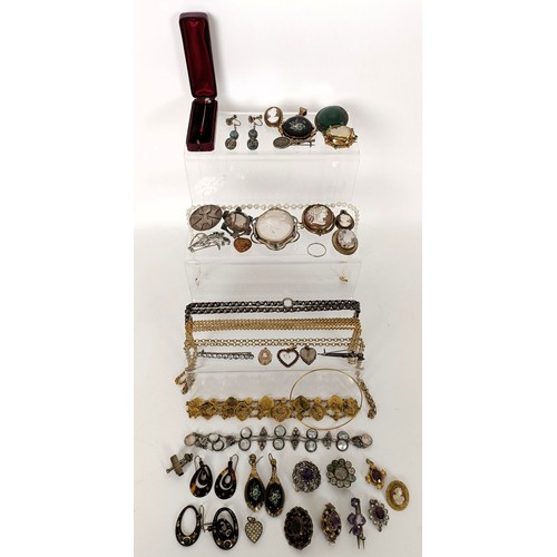 714 - An early 20th century cameo, another, a guard chain, a stick pin, cased, and assorted  jewellery (qt... 