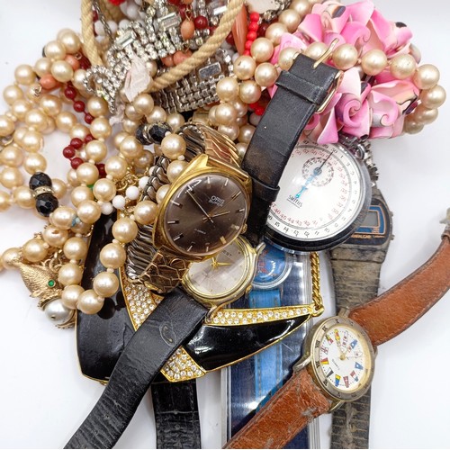 718 - Assorted costume jewellery (box)