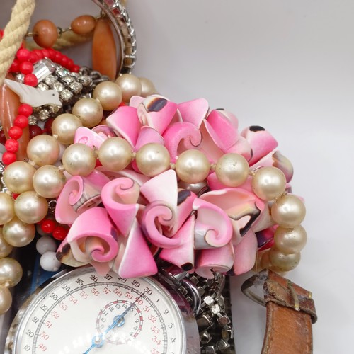 718 - Assorted costume jewellery (box)