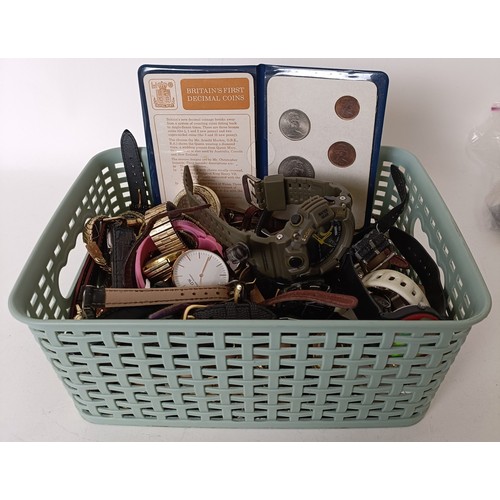 781 - Assorted dress watches (box)