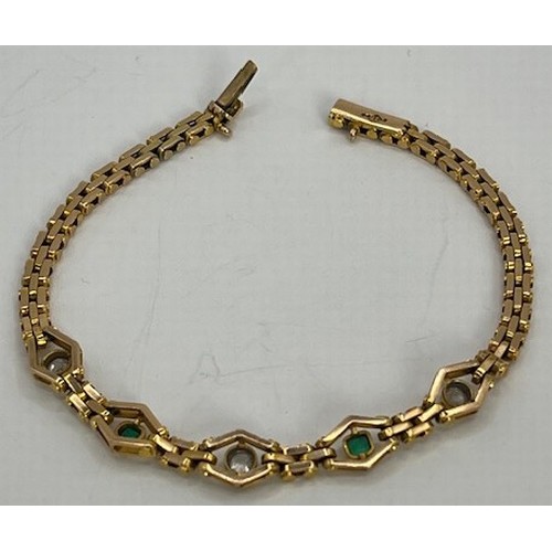 800 - A 15 ct gold, emerald and diamond bracelet, 14.8 g, 20 cm