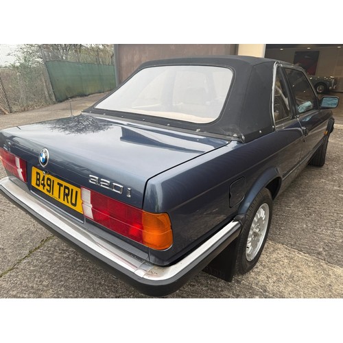 21 - 1985 BMW E30 320i Baur TC2Registration number B491 TRUBlue with a beige cloth interiorManualAlloy wh... 
